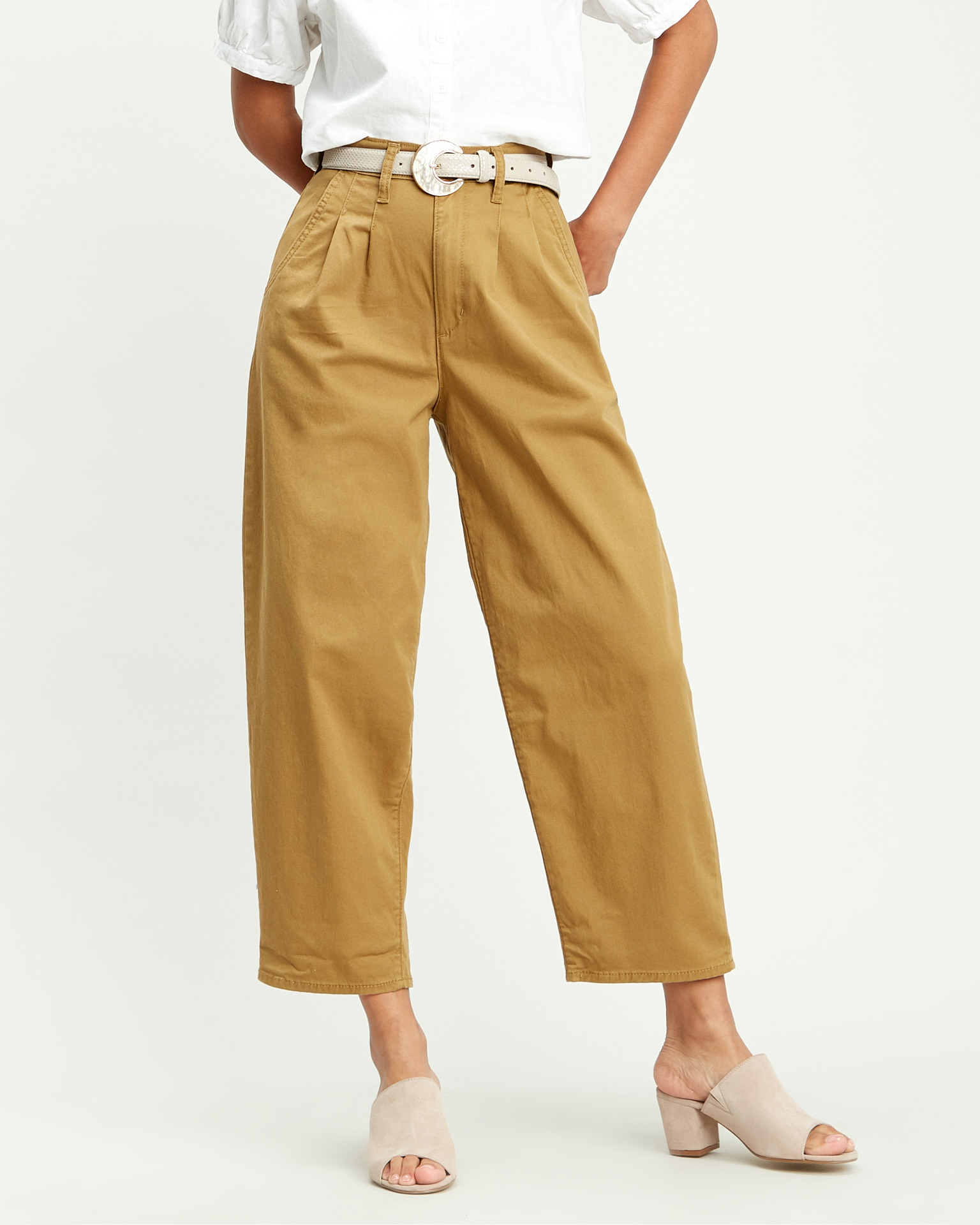 Levi's® - Pleated Balloon Trousers Bibloo.com